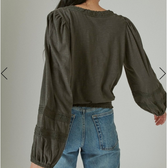 🆕️ Lucky Brand Olive Long Sleeve Boho Top with Elastic Waistband & Sleeve Hems. - Picture 5 of 11